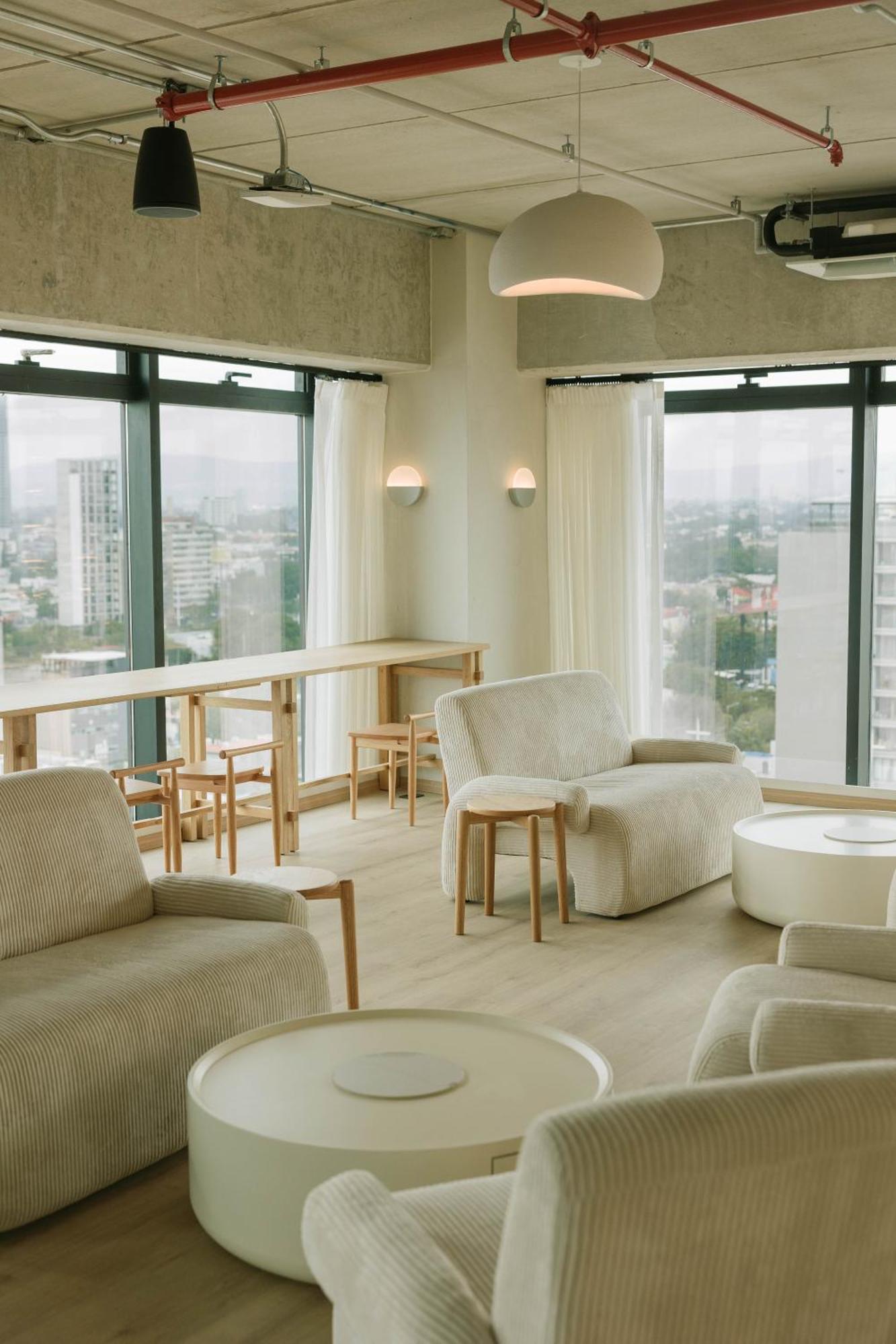 Mutuo Vive Aparthotel Guadalajara Exteriör bild
